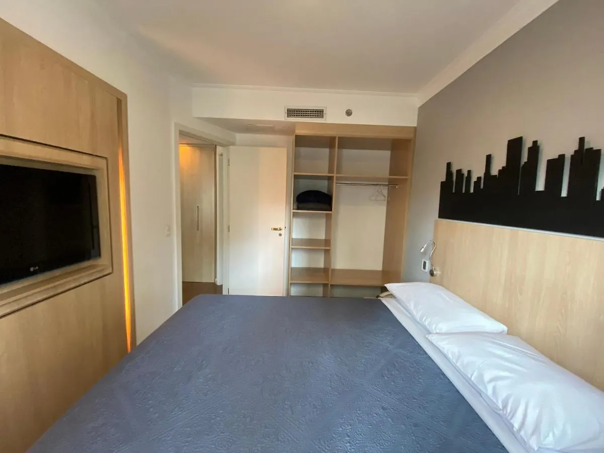 Comfort Flat Pinheiros Em Hotel 4,5 Estrelas Sao Paulo 0*,